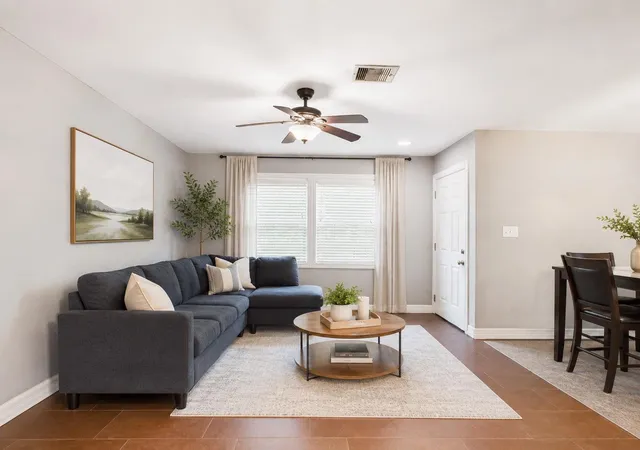 Photo 3 of Single family home for sale at 11914 Meadowfair St, Houston, TX 77076 | MLS# 71736632 | Listing updated on 2026-10-09
