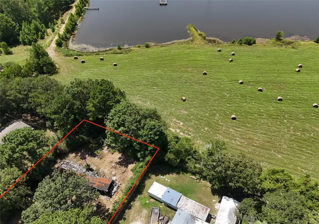 Photo 3 of Sale Pending at 380 William Montgomery Rd, Livingston, TX 77351 | MLS# 66730031 | Listing updated on 2026-08-30