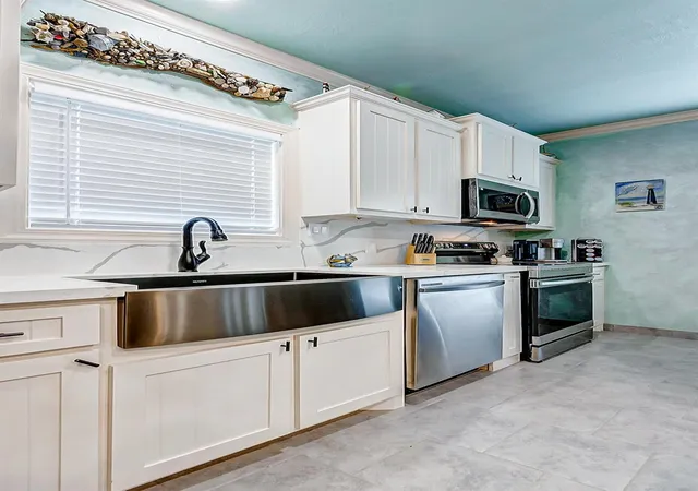 Photo 4 of Single family home for sale at 851 Palmetto Dr, Port Bolivar, TX 77650 | MLS# 5451338 | Listing updated on 2026-08-02