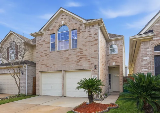 2nd image of 10135 E East Palm Lake Dr Dr, Houston, TX 77034 | MLS# 36321922