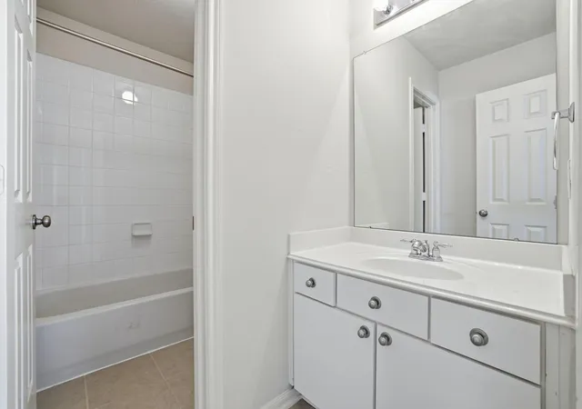 33rd image of 10135 E East Palm Lake Dr Dr, Houston, TX 77034 | MLS# 36321922
