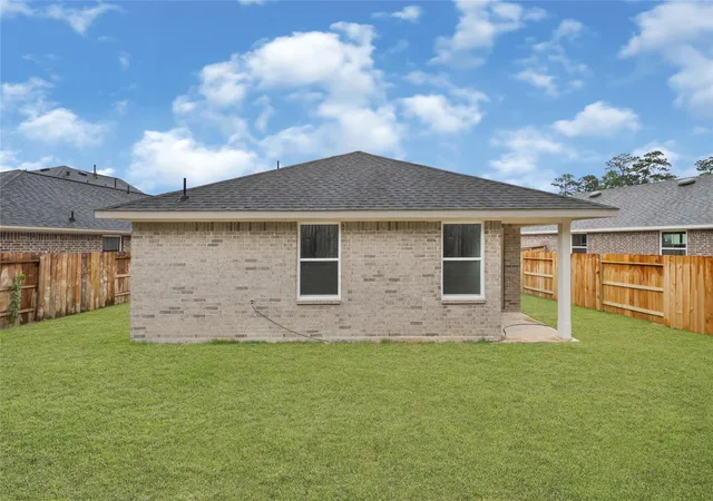 Homes for sale in Dickinson, TX | 4410 W Bayou Maison Cir, Dickinson, TX 77539 | MLS# 54096485