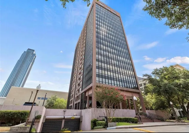 Condo for sale at 5150 Hidalgo St #501, Houston, TX 77056 | MLS# 19286096 | Listing updated on 2026-09-14