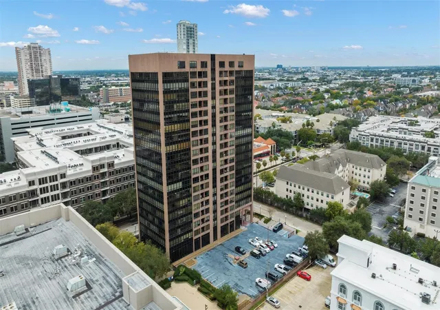 Photo 4 of Condo for sale at 5150 Hidalgo St #501, Houston, TX 77056 | MLS# 19286096 | Listing updated on 2026-09-14