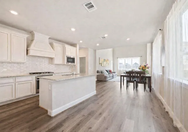 Photo 3 of Single family home for sale at 740 Ocean Palms Dr, Katy, TX 77493 | MLS# 26430536 | Listing updated on 2026-04-08