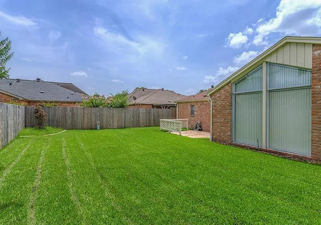 Photo 3 of Single family home for sale at 361 Champions Colony Iii, Houston, TX 77069 | MLS# 55047885 | Listing updated on 2026-09-03