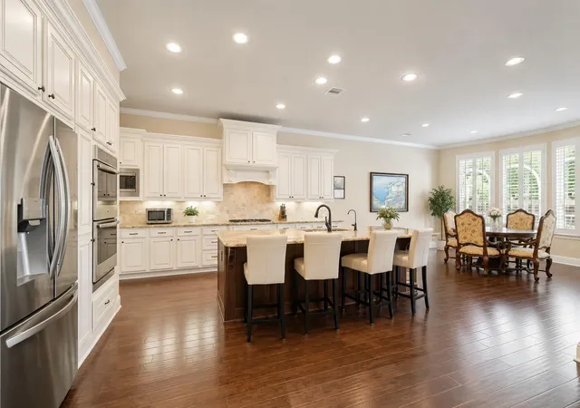 Photo 3 of Sale Pending at 11912 Linden Walk Ln, Pearland, TX 77584 | MLS# 90201716 | Listing updated on 2026-09-09
