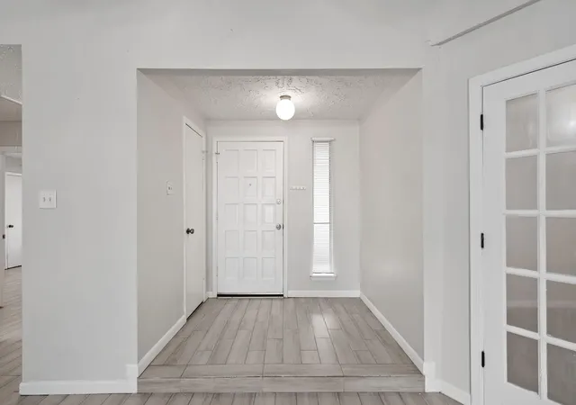Photo 4 of Single family home for sale at 13923 Ludgate Pass, Houston, TX 77034 | MLS# 81303320 | Listing updated on 2025-11-28