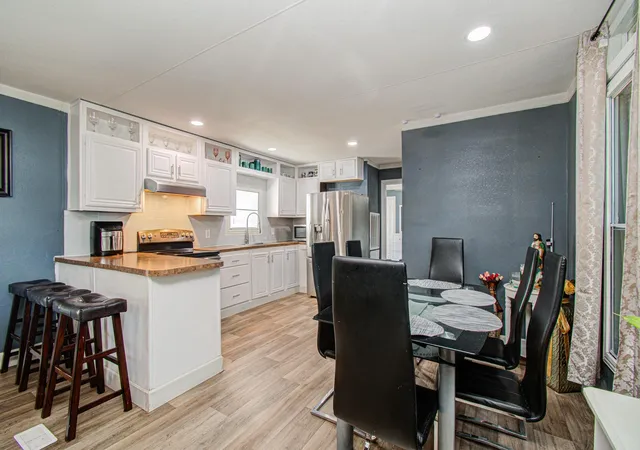 Photo 3 of Single family home for sale at 20609 Cochran Rd, Hempstead, TX 77445 | MLS# 70275061 | Listing updated on 2026-09-20