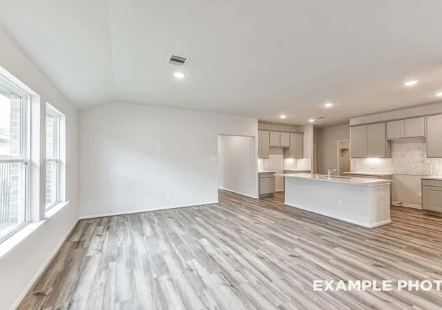 Photo 4 of Single family home for sale at 107 Sabinal Ln, Dayton, TX 77535 | MLS# 75265646 | Listing updated on 2026-09-23