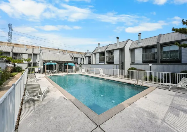 18th image of 5050 Glenmont Dr #F5, Houston, TX 77081 | MLS# 87272725