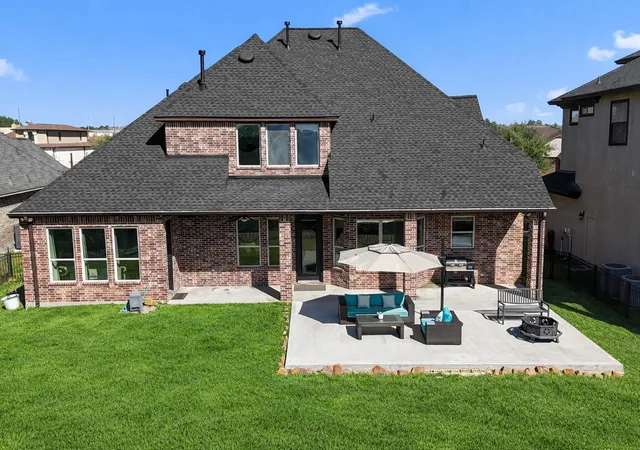 2nd image of 116 Waterstone Dr, Montgomery, TX 77356 | MLS# 72812368