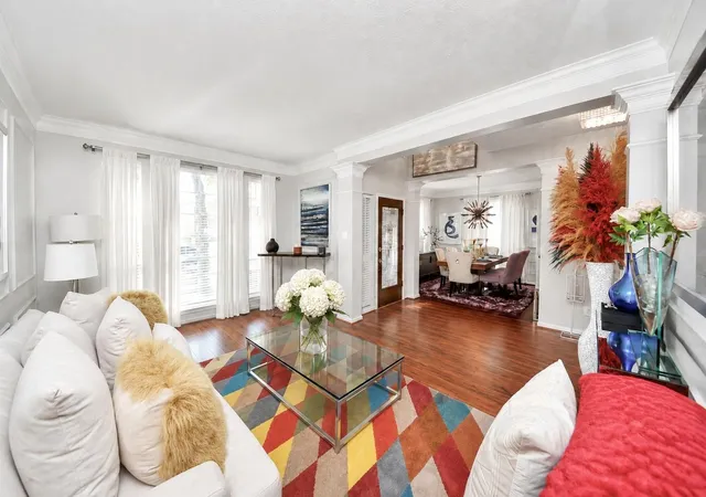 Photo 4 of Single family home for sale at 1123 Glendale Dr, Sugar Land, TX 77479 | MLS# 93458927 | Listing updated on 2026-09-19