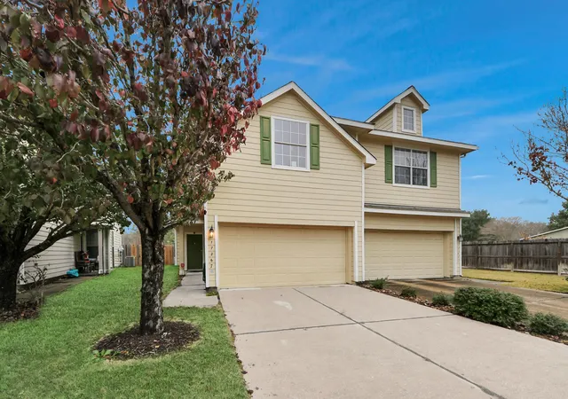 4th image of 17267 Oakwood Chase Dr, Spring, TX 77379 | MLS# 92196867