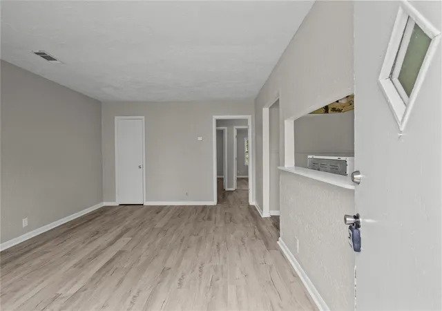 2nd image of 403 Forrest St, Baytown, TX 77520 | MLS# 20947776