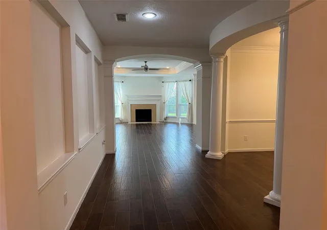 Photo 3 of Single family home for sale at 910 Allisa St, Stafford, TX 77477 | MLS# 95733367 | Listing updated on 2026-09-05