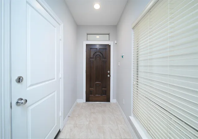 3rd image of 3848 Center St, Houston, TX 77007 | MLS# 79629524
