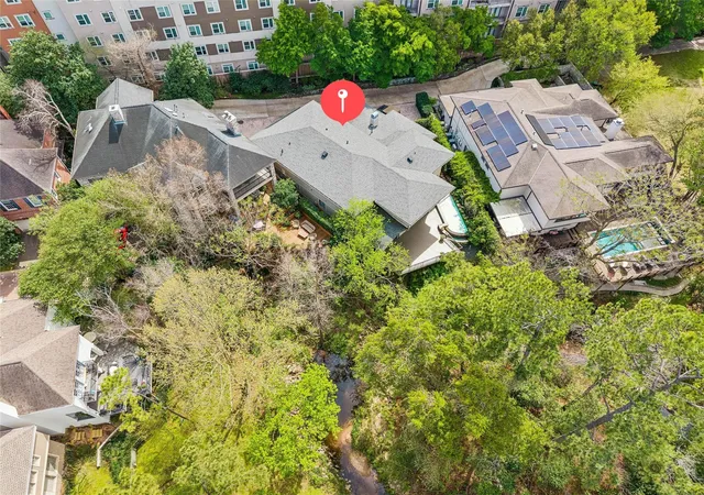 49th image of 422 Pinewold Dr, Houston, TX 77056 | MLS# 24002781