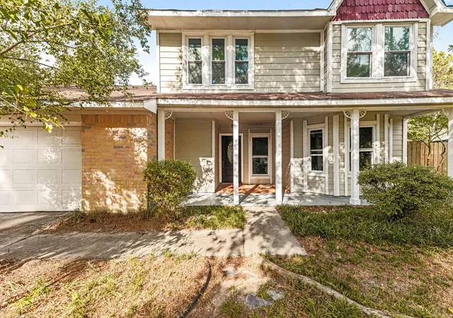 Photo 3 of Single family home for sale at 5331 Village Springs Dr, Houston, TX 77339 | MLS# 85783796 | Listing updated on 2026-09-05