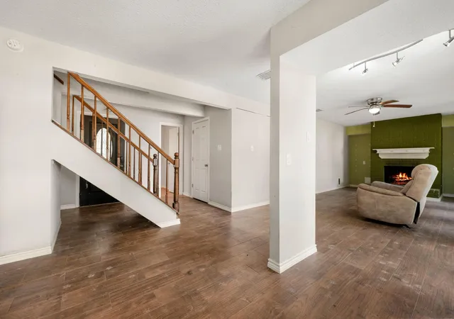 Photo 4 of Single family home for sale at 5331 Village Springs Dr, Houston, TX 77339 | MLS# 85783796 | Listing updated on 2026-09-05