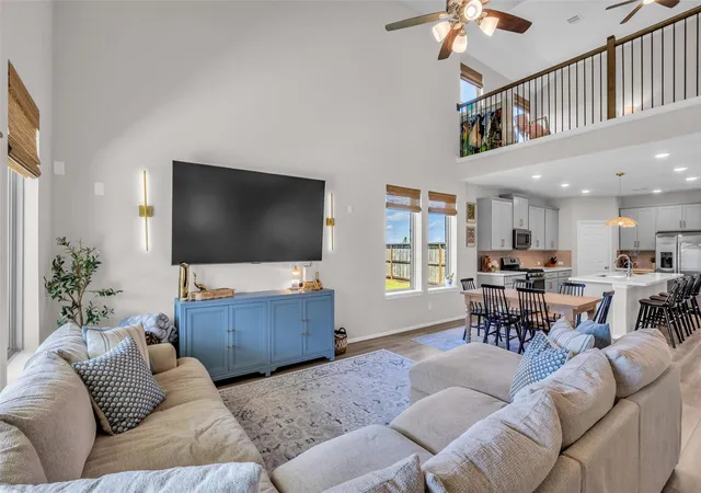 2nd image of 2713 Jumeirah Ln, Texas City, TX 77568 | MLS# 11820988
