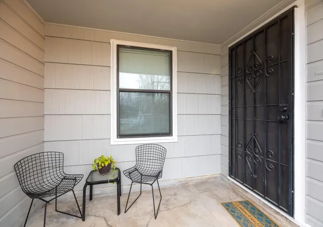Photo 3 of Single family home for sale at 4901 Richfield Ln, Houston, TX 77048 | MLS# 18097086 | Listing updated on 2026-08-26