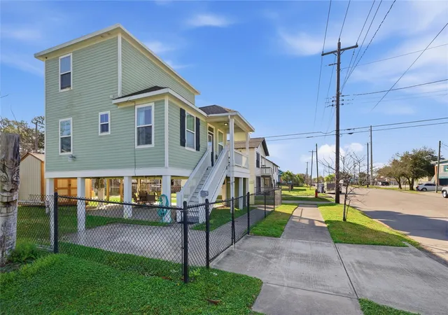 Photo 2 of Single family home for sale at 1912 55th Street, Galveston, TX 77551 | MLS# 50028590 | Listing updated on 2026-08-22