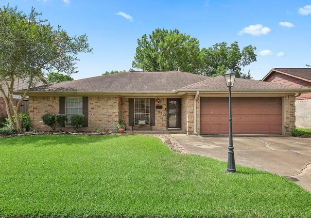 2nd image of 1510 Atlanta St, Deer Park, TX 77536 | MLS# 66432770