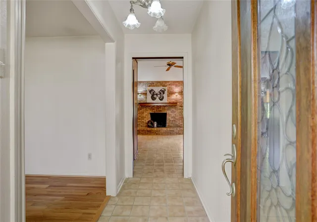 4th image of 105 Ridgemont Dr, Alvin, TX 77511 | MLS# 17113957