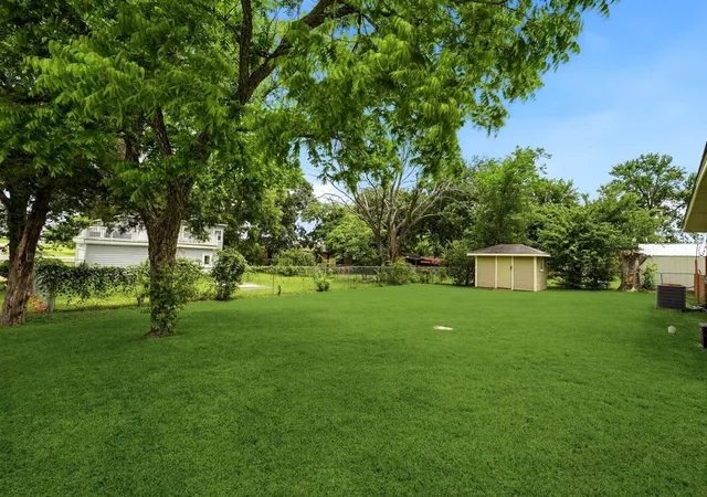 Homes for sale in Brenham, TX | 107 Sayles St, Brenham, TX 77833 | MLS# 52851024