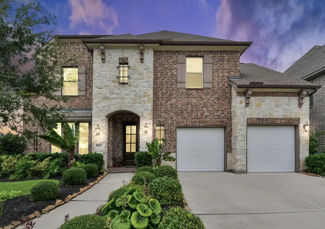 2nd image of 8803 Autumn Pine Dr, Missouri City, TX 77459 | MLS# 84136075
