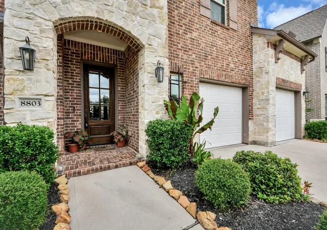 5th image of 8803 Autumn Pine Dr, Missouri City, TX 77459 | MLS# 84136075