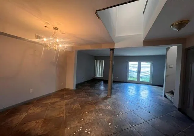 5th image of 6304 S Rice Ave, Bellaire, TX 77401 | MLS# 84535197