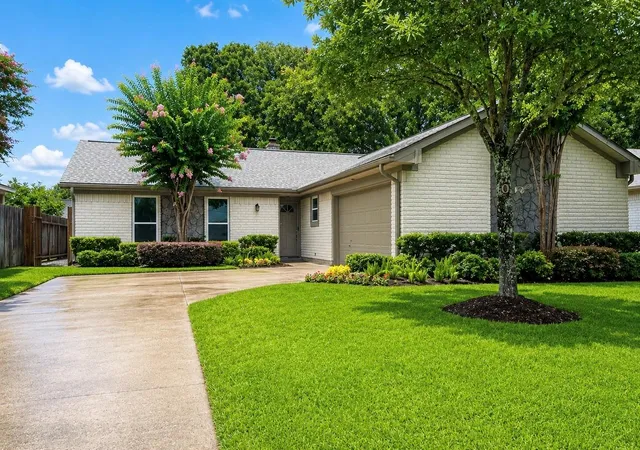 1st image of 1418 Barrowgate Dr, Sugar Land, TX 77498 | MLS# 47784254