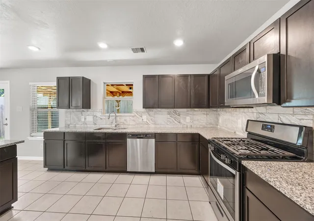 Photo 3 of Sale Pending at 4703 Orchard Garden Way, Houston, TX 77066 | MLS# 88466013 | Listing updated on 2026-08-20