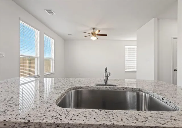 4th image of 808 Stoney Point Ln, Dayton, TX 77535 | MLS# 19331323
