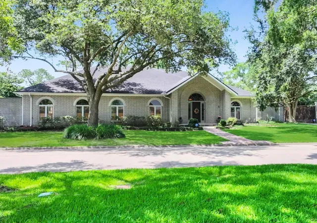 1st image of 3 Bayou Bend, Beaumont, TX 77706 | MLS# 77578885