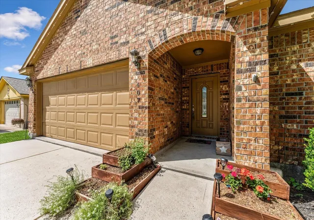 2nd image of 407 Corydon Dr, Huffman, TX 77336 | MLS# 54585519