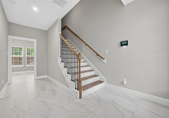 Photo 2 of Single family home for sale at 7814 De Priest St, Houston, TX 77088 | MLS# 42988110 | Listing updated on 2026-09-24