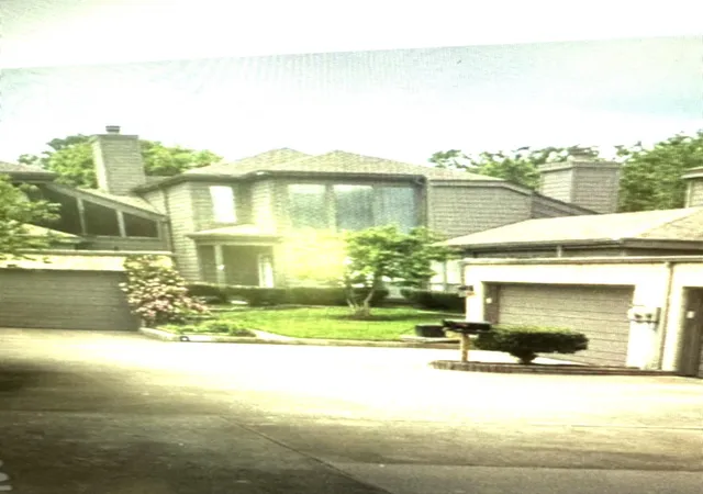 Photo 3 of Townhouse for sale at 18240 Lakeside Ln, Houston, TX 77058 | MLS# 32929601 | Listing updated on 2026-08-22