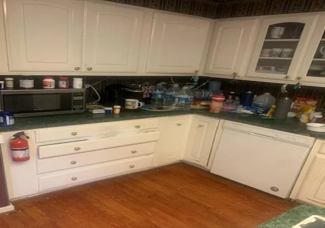 Photo 4 of Townhouse for sale at 18240 Lakeside Ln, Houston, TX 77058 | MLS# 32929601 | Listing updated on 2026-08-22