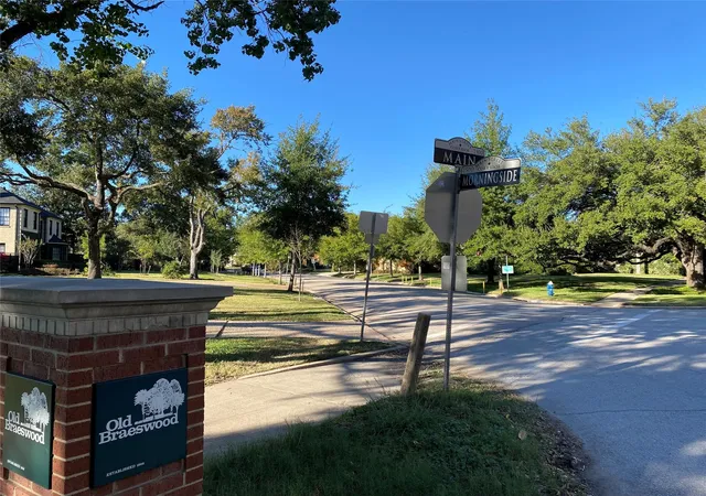 Photo 3 of Land for sale at 7552 Main St, Houston, TX 77030 | MLS# 25070755 | Listing updated on 2026-09-25