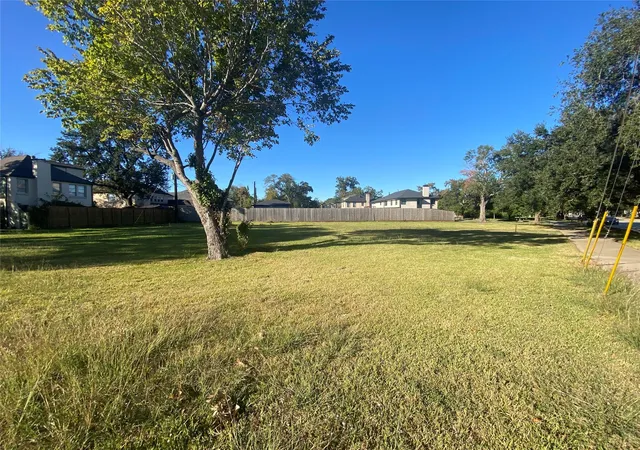 Photo 4 of Land for sale at 7552 Main St, Houston, TX 77030 | MLS# 25070755 | Listing updated on 2026-09-25