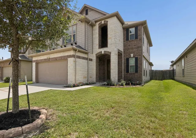 Photo 2 of Single family home for sale at 14315 Persimmon Woods Dr, Houston, TX 77068 | MLS# 61245731 | Listing updated on 2026-09-02