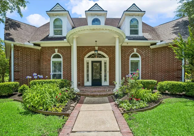 2nd image of 4003 Woodbriar Ct, Sugar Land, TX 77479 | MLS# 79839963