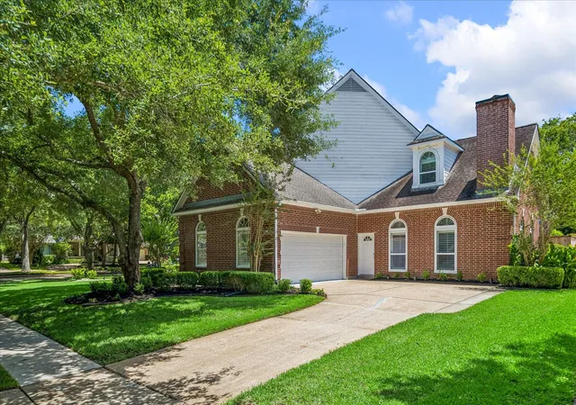 35th image of 4003 Woodbriar Ct, Sugar Land, TX 77479 | MLS# 79839963