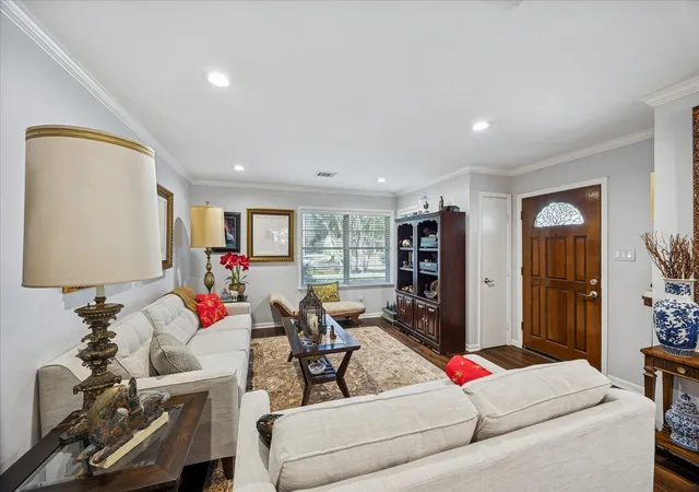 2nd image of 8611 Ferris Dr, Houston, TX 77096 | MLS# 50637662