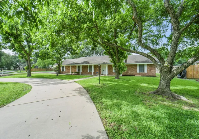 Homes for sale in Wallis, TX | 705 Darlene Ln, Wallis, TX 77485 | MLS# 4366880
