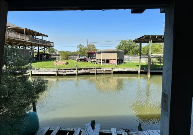 10th image of 1620 Dick Bay Dr, Dickinson, TX 77539 | MLS# 49833689