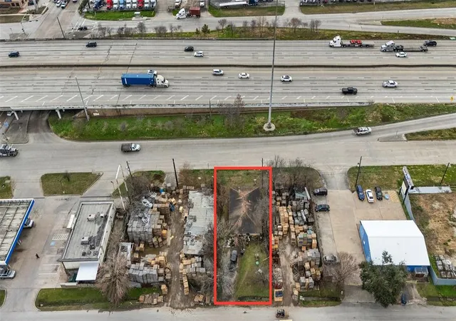 2nd image of 7930 Hershe St, Houston, TX 77029 | MLS# 22309807